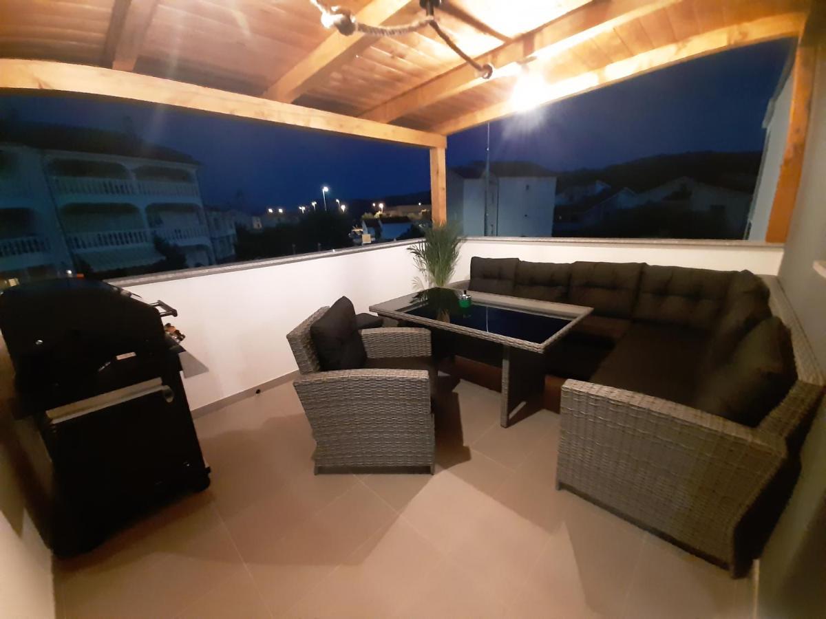 Apartman Mate Lopar Zewnętrze zdjęcie